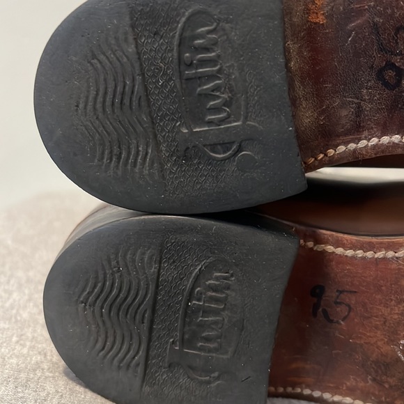 Used Brown Justin Cowboy boots Size 7 1/2 AA - Picture 6 of 7